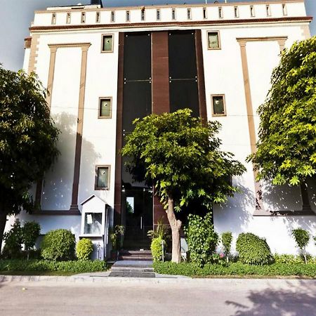 Maxfort Greenwood City Gurgaon Eksteriør billede